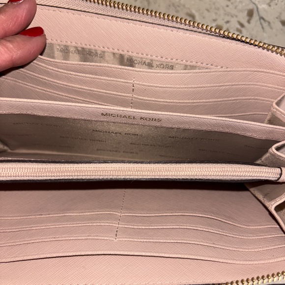 EUC Like  New Michael Kors Leather Continental Blush & Burgundy Wallet - Picture 4 of 5
